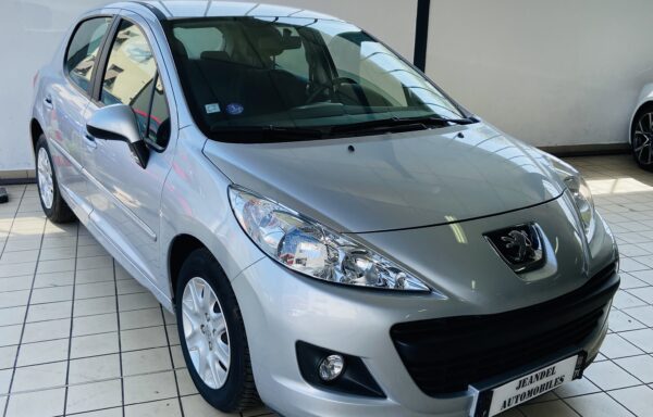 PEUGEOT 207+ 1.4i 75 cv Urban (Faible Kms)