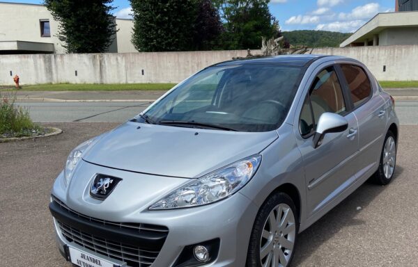 PEUGEOT 207 1.6 Hdi 92 cv Sportium (faibles kms)