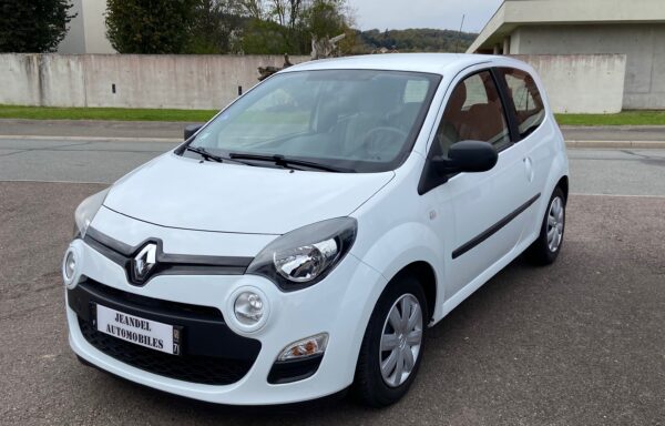 RENAULT Twingo II 1.2 16v 75 cv Authentique (Très faibles kms)