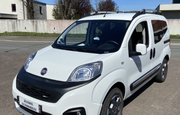FIAT Fiorino Qubo 1.3 Multijet 95 Trekking (1ère mains) Attache remorque